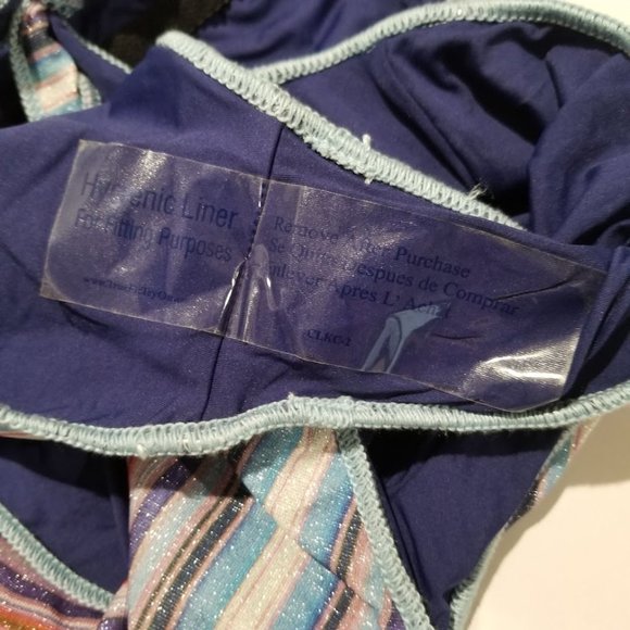 Becca South Coast Printed Metallic Asymmetrical One-Piece Swimsuit Size Small - Picture 8 of 11